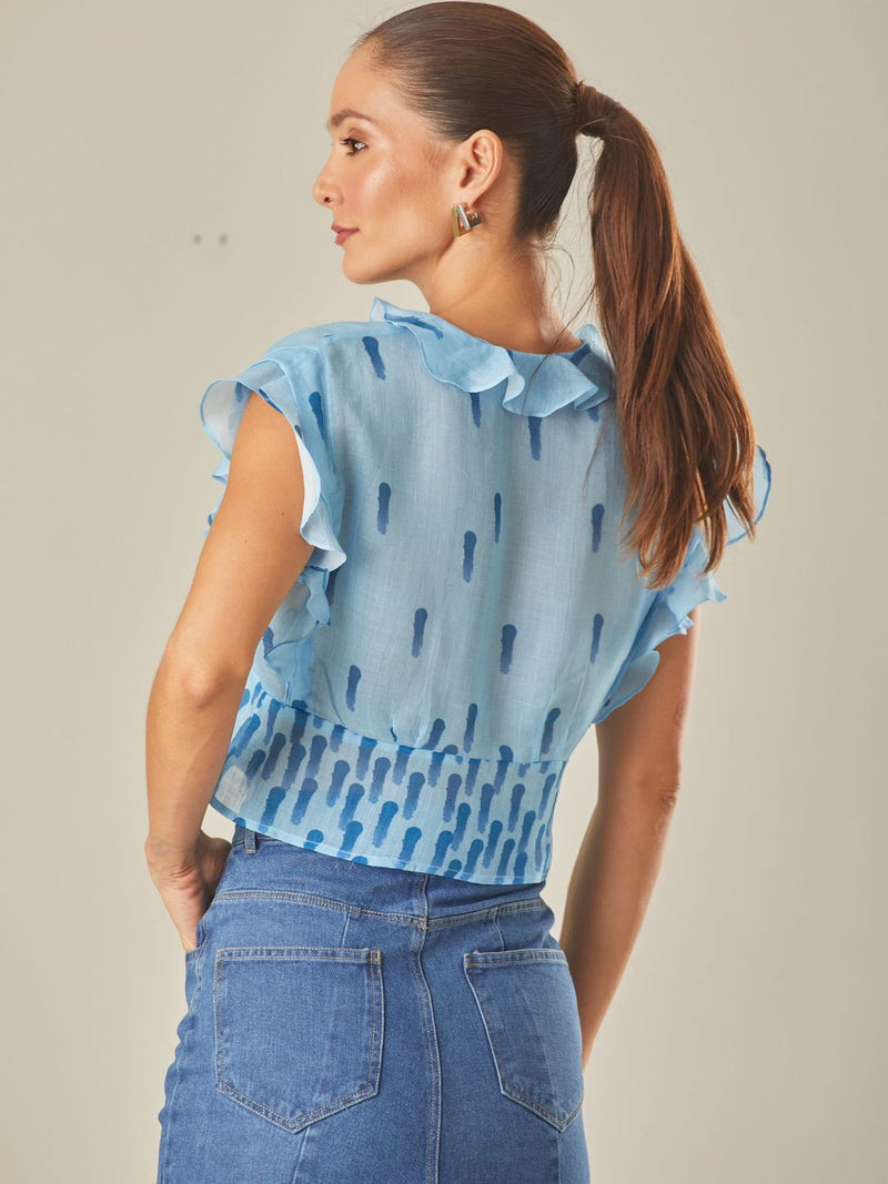 Blusa azul tela fresca, con un estampado sutil, es elegante,  bonita y sofisticada 
