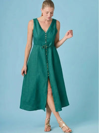 Con un diseño pensado para favorecer la figura, el Vestido Largo Jacques Turquesa ofrece comodidad y sofisticación. Perfecto para combinar con sandalias o tacones según la ocasión.