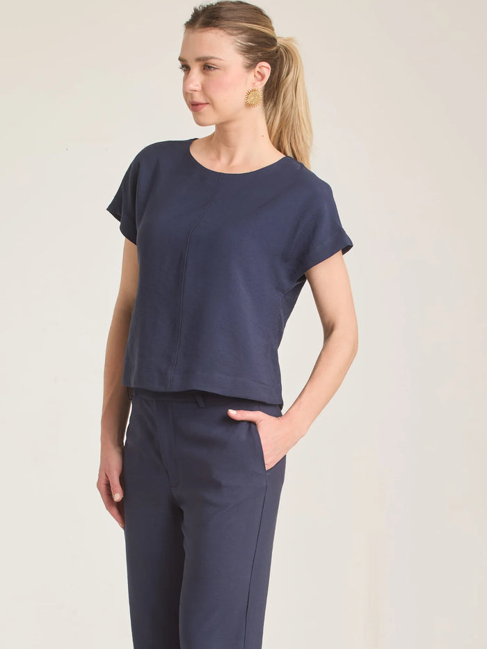 Blusa Bonne Azul para mujer en color azul con diseño casual chic y caída fluida.