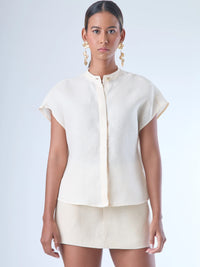 blusa inu sand de cuello alto